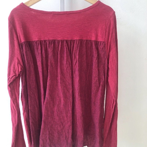 Cute Red Cut Loose Top in Medium - Picture 2 of 6